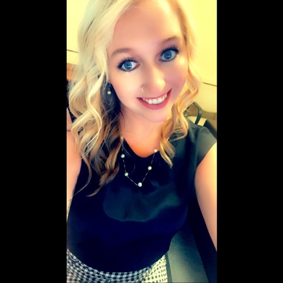 Meet your Posher, Shana - Picture 3 of 15